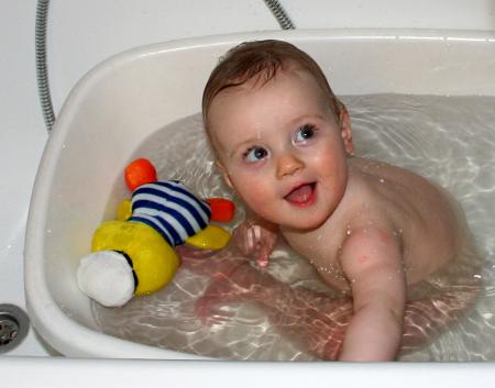 Maya dans son bain, 12 janvier 2008