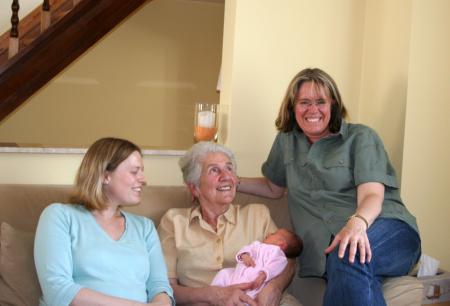 Maya, 12�me jour: 4 g�n�rations sur la m�me photo !