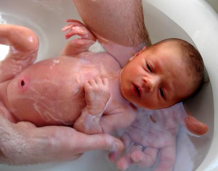 Maya dans son bain, 27 avril 2007