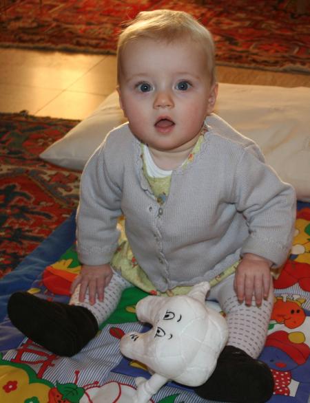 Maya a 8 mois et tient assise !